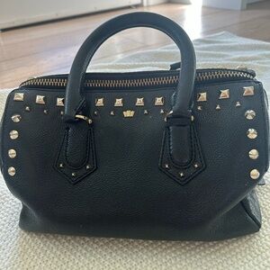 Henri Bendel black pebble leather bag in perfect condition